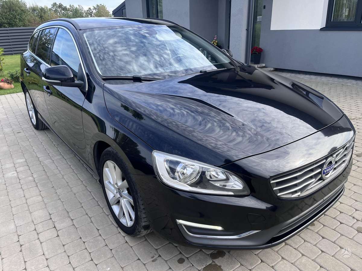Volvo V60 2014 — вигляд ззаду