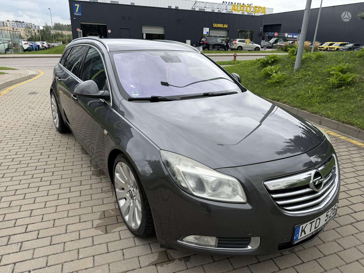 Opel Insignia 2009 — photo 10