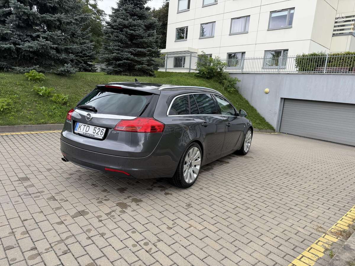 Opel Insignia 2009 — photo 14
