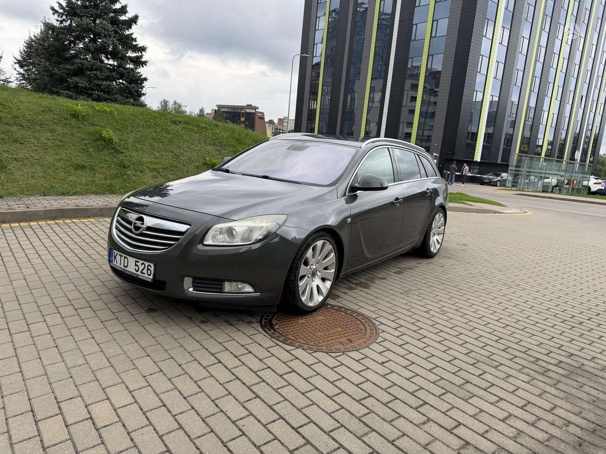 Opel Insignia 2009 — photo 16