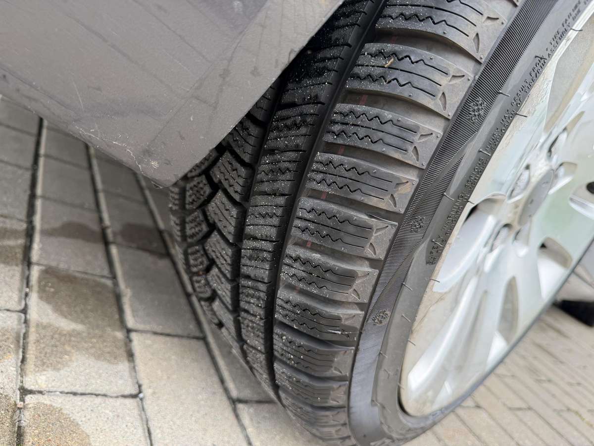 Opel Insignia 2009 — photo 25