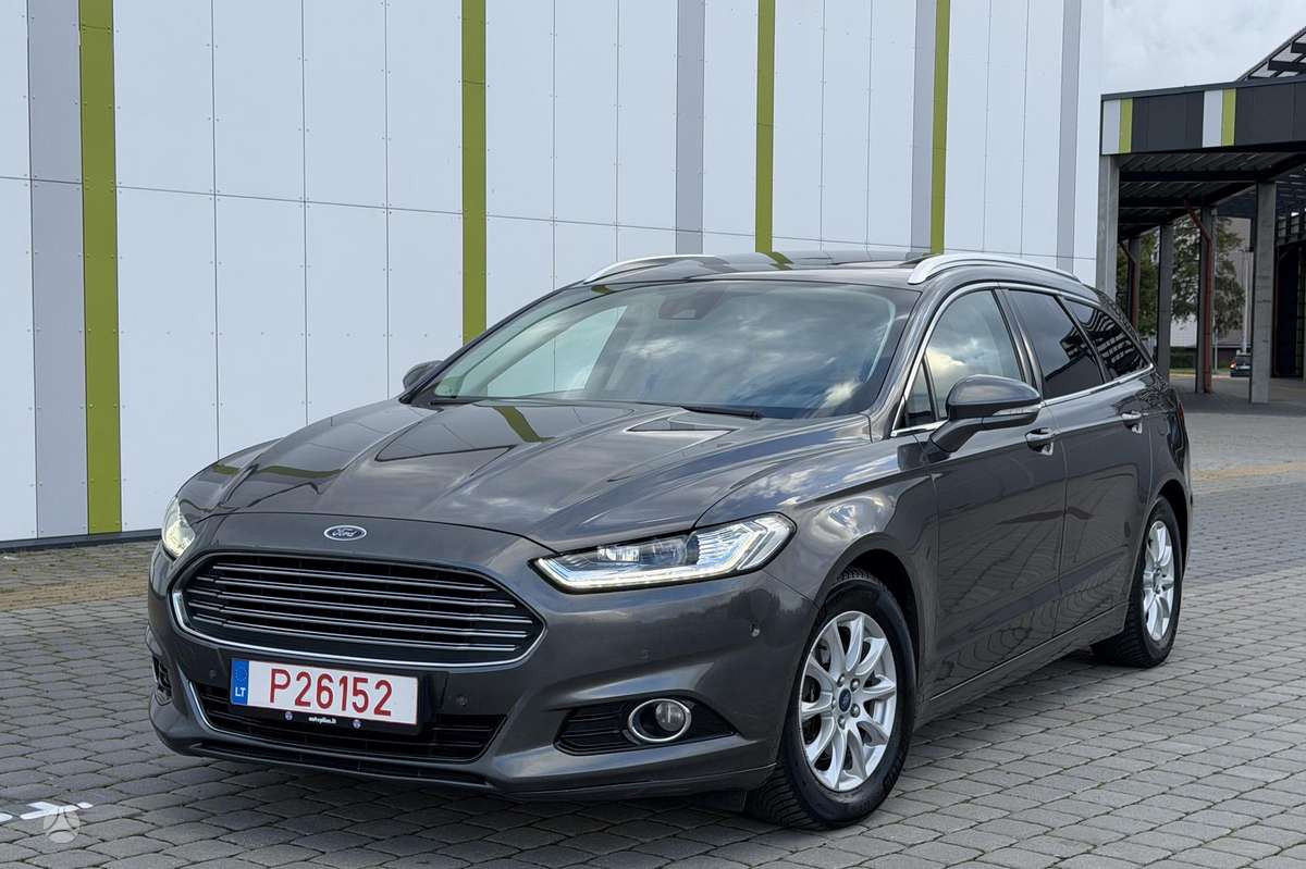 Ford Mondeo 2015 — салон