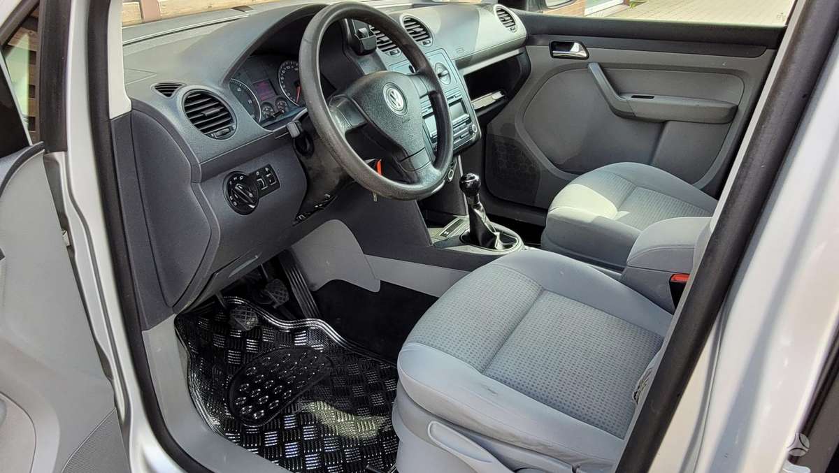 Volkswagen Caddy 2010 — photo 10