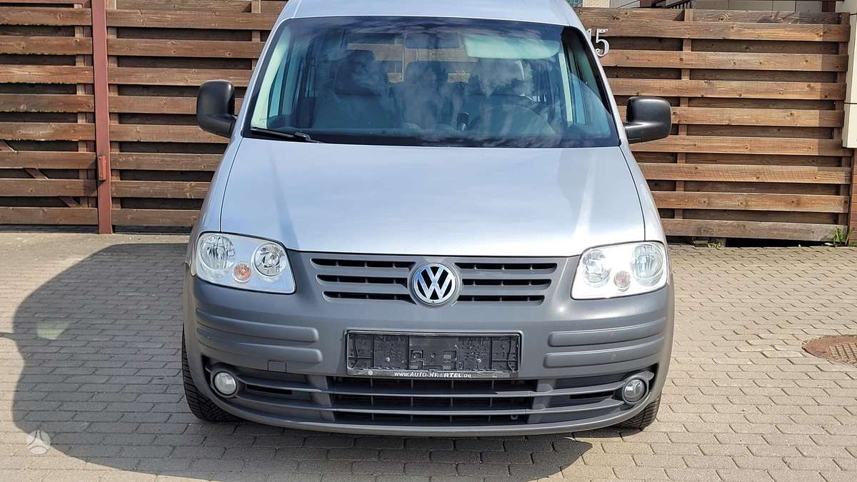 Volkswagen Caddy 2010 — rear view