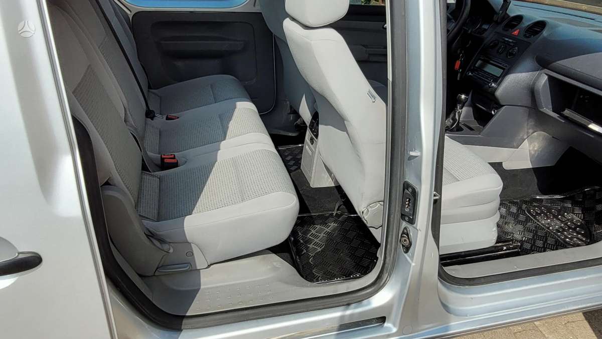 Volkswagen Caddy 2010 — photo 8