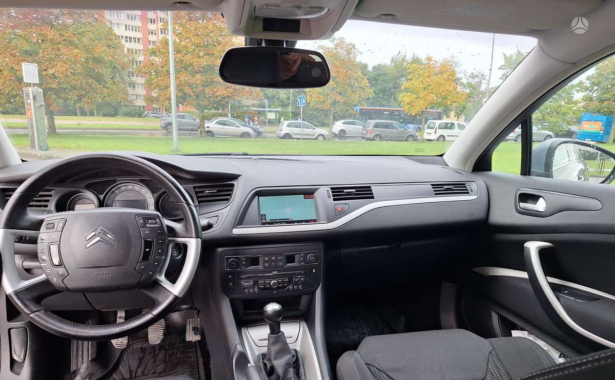 Citroen C5 2012 — photo 10