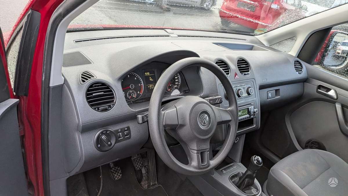 Volkswagen Caddy 2013 — photo 9