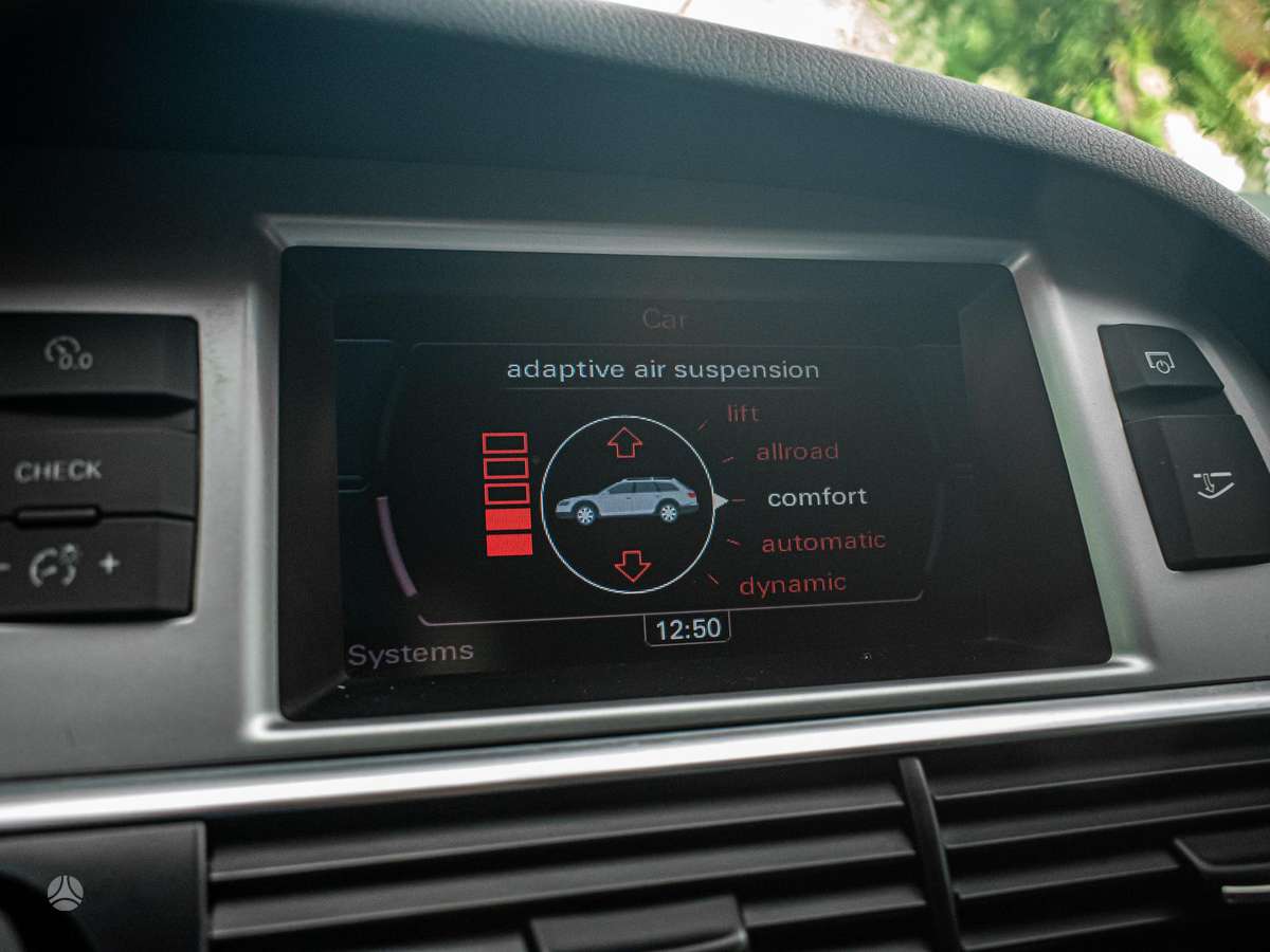 Audi A6 2009 — photo 16
