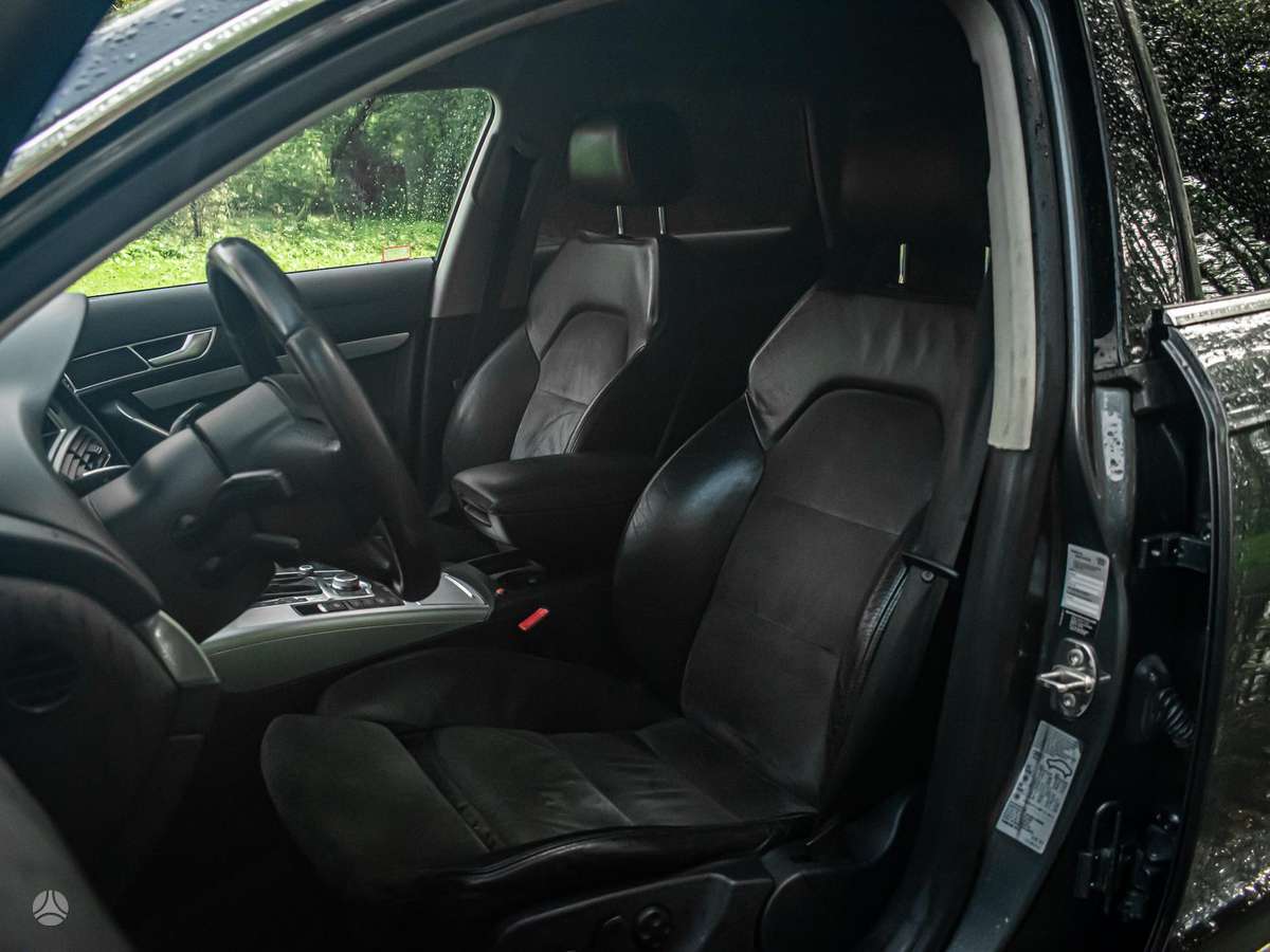 Audi A6 2009 — photo 18