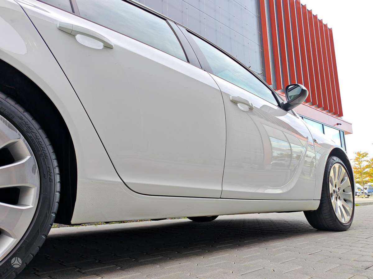 Opel Insignia 2014 — photo 16
