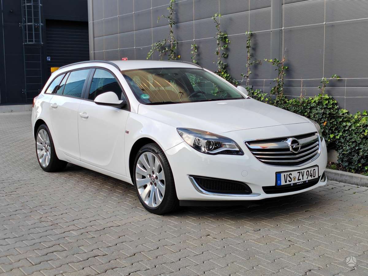 Opel Insignia 2014 — rear view