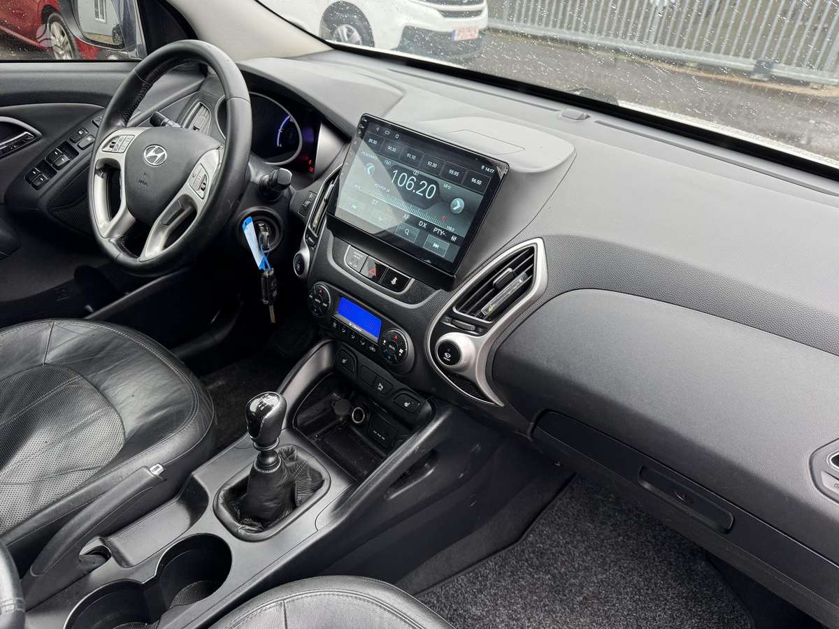 Hyundai ix35 2012 — photo 13