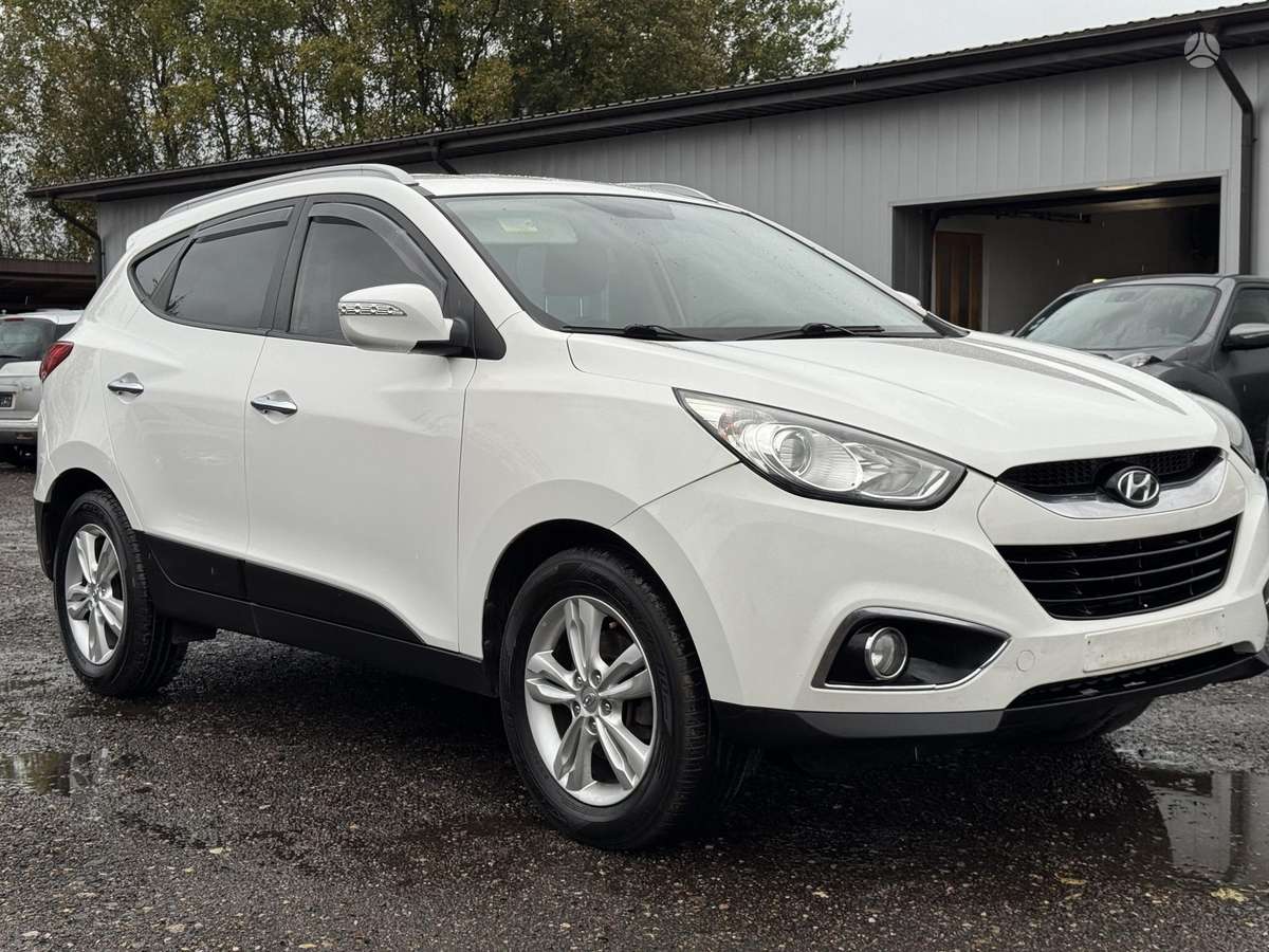 Hyundai ix35 2012 — interior
