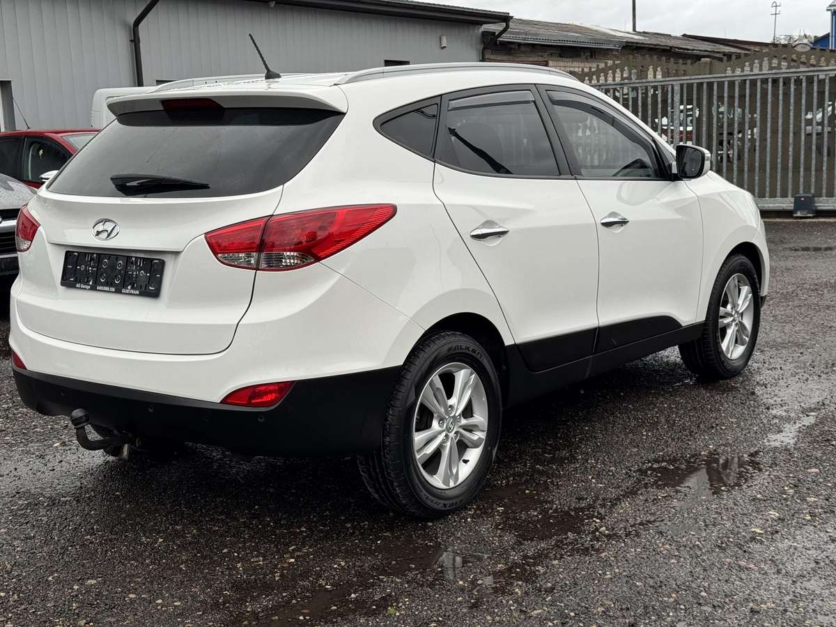 Hyundai ix35 2012 — engine 1685 cm³, 116 HP (85kW)