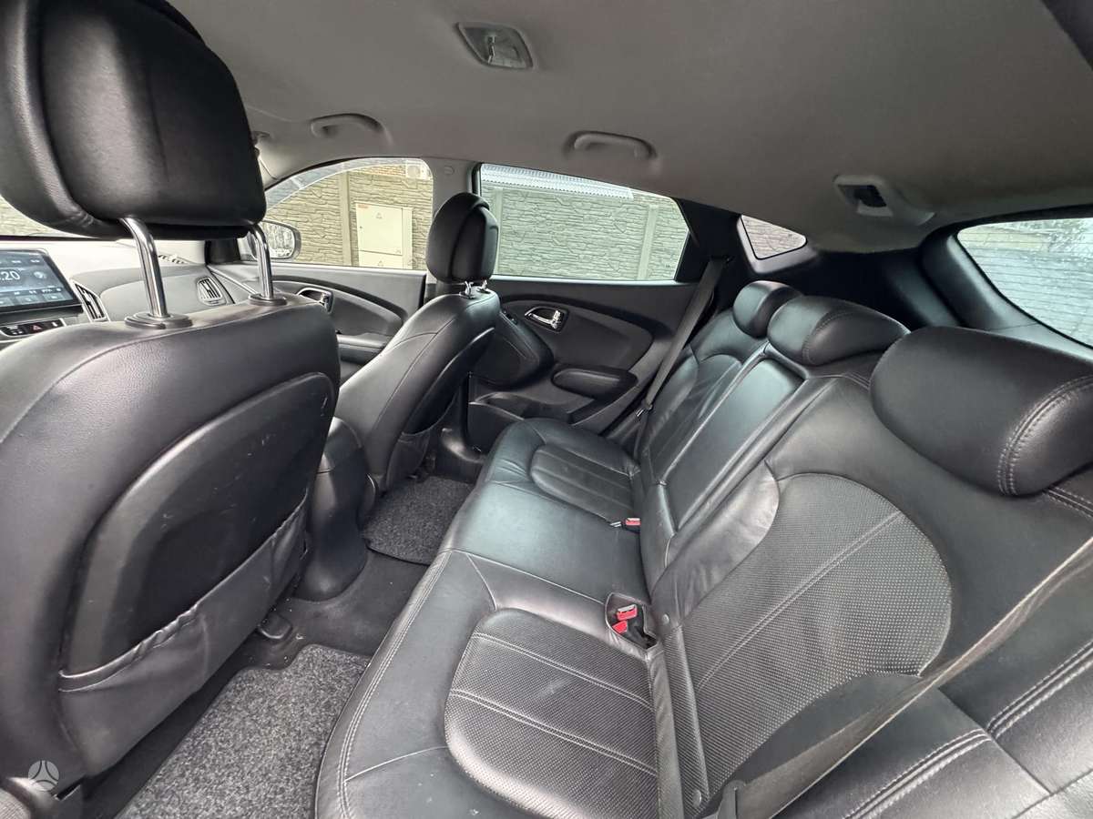Hyundai ix35 2012 — photo 9
