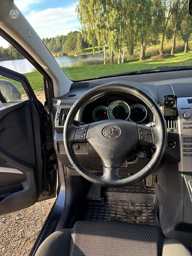 Toyota Corolla 2007 — photo 21