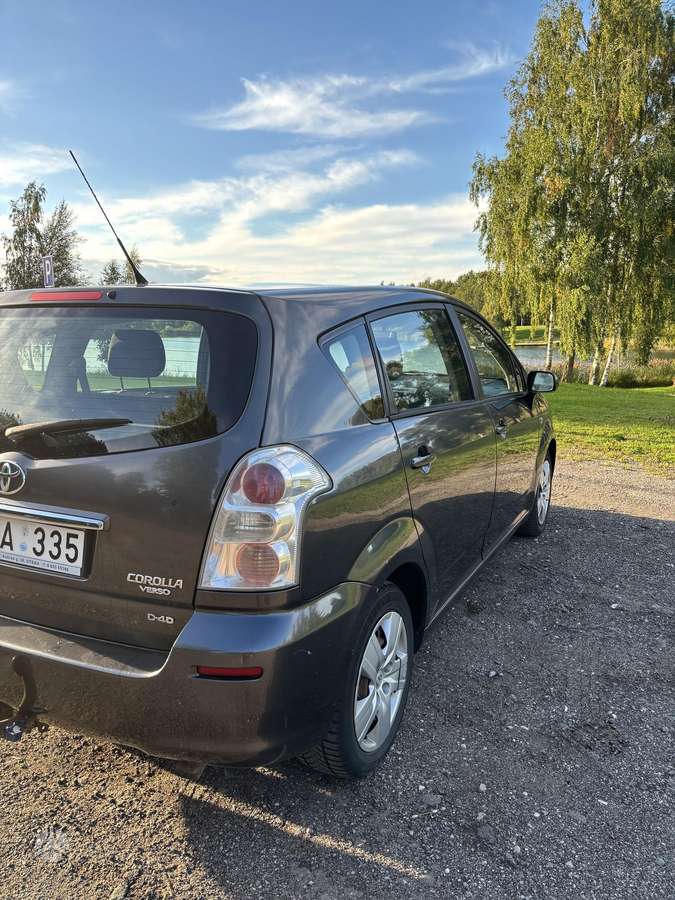 Toyota Corolla 2007 — engine 2231 cm³, 136 HP (100kW)