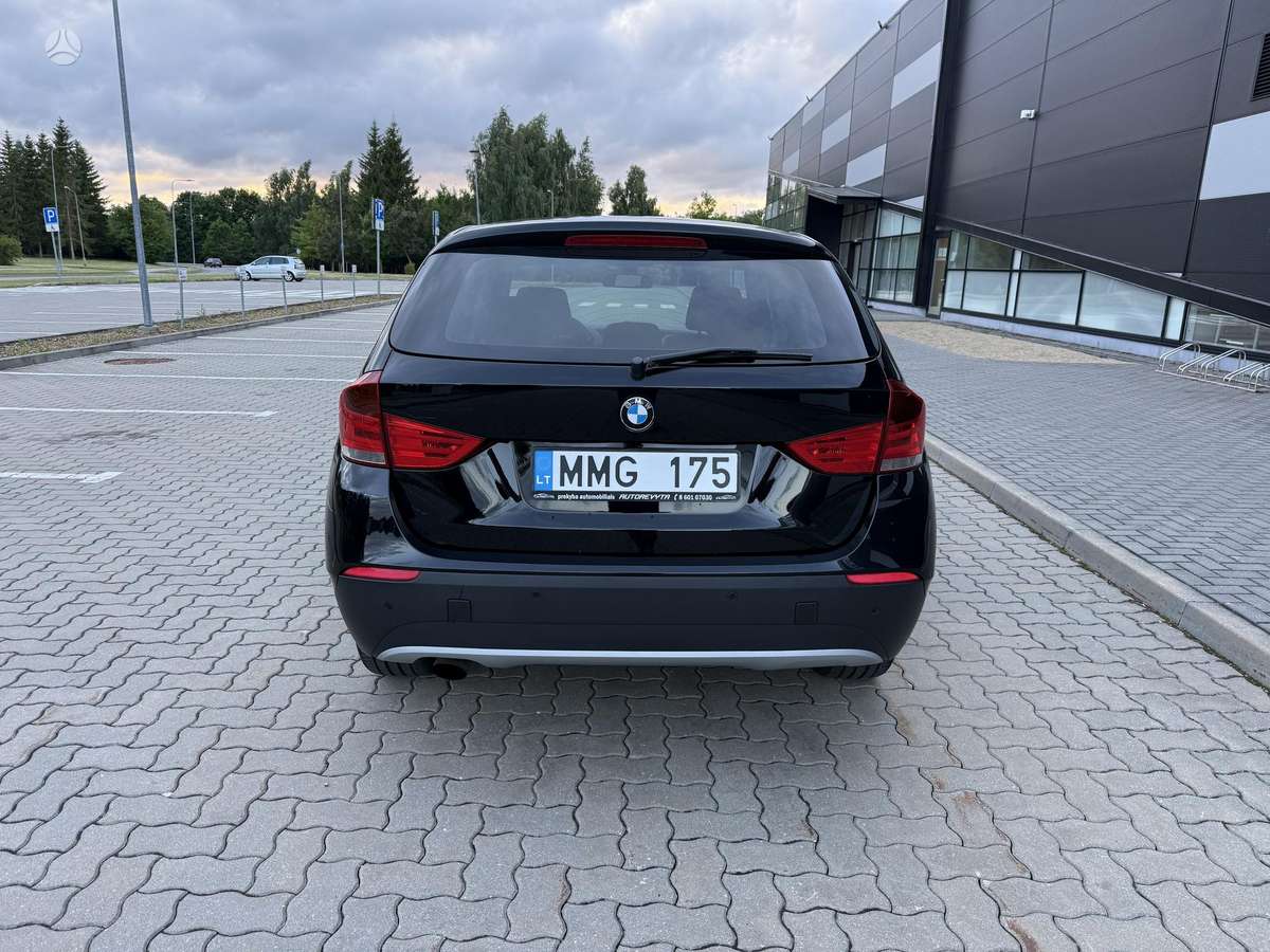 BMW X1 2011 — photo 11