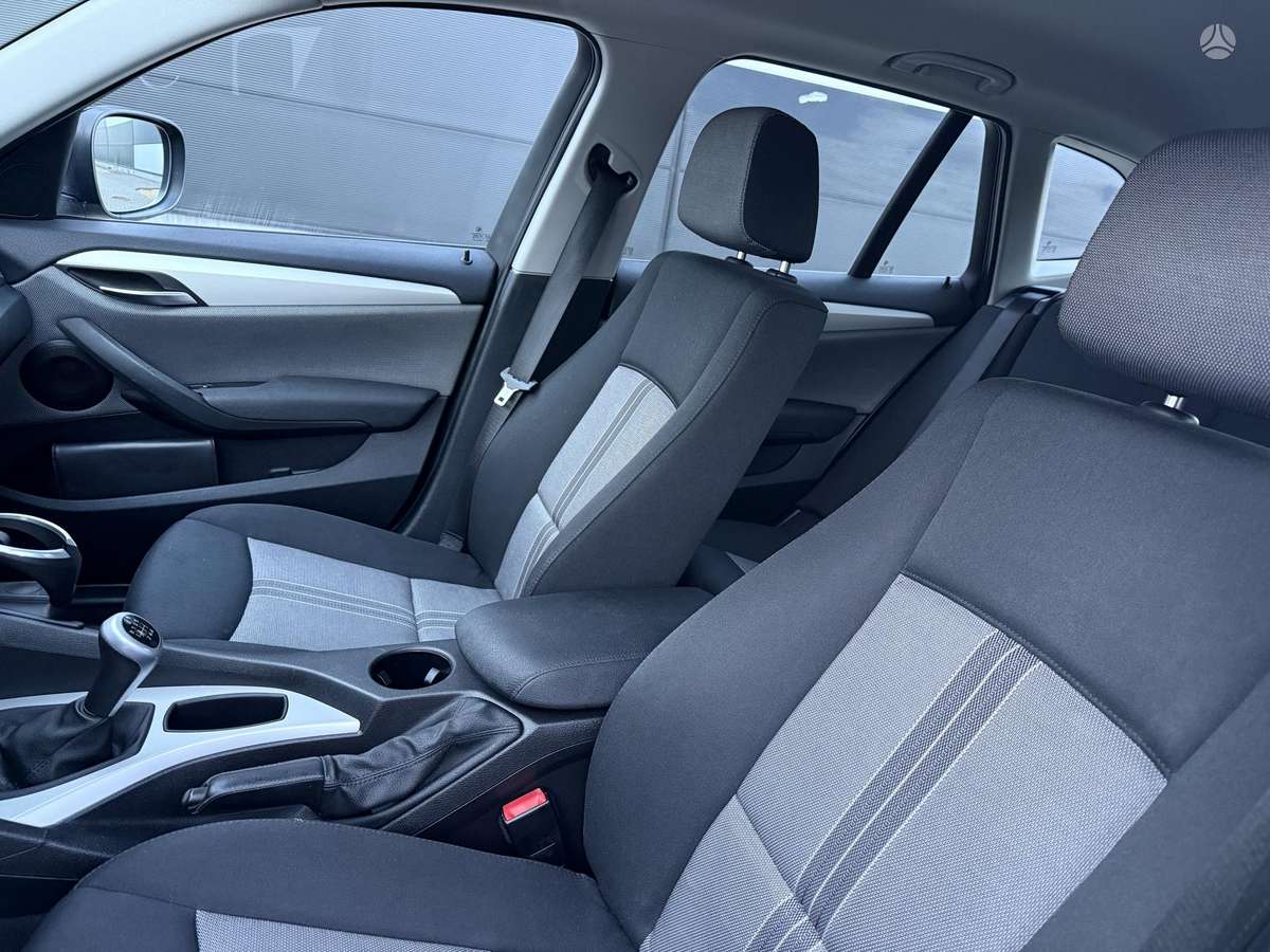 BMW X1 2011 — photo 19