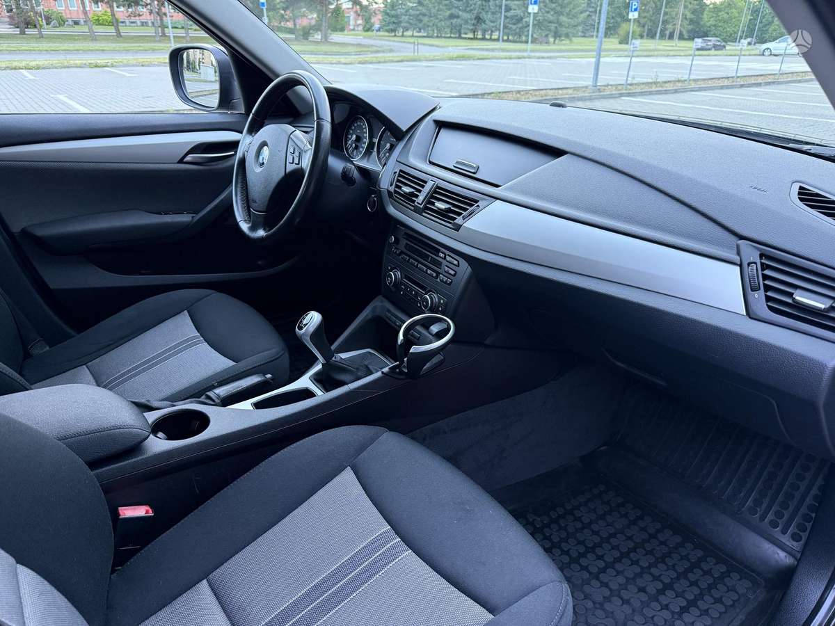 BMW X1 2011 — photo 20
