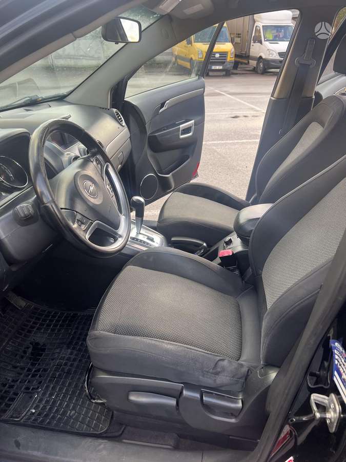 Opel Antara 2010 — photo 11