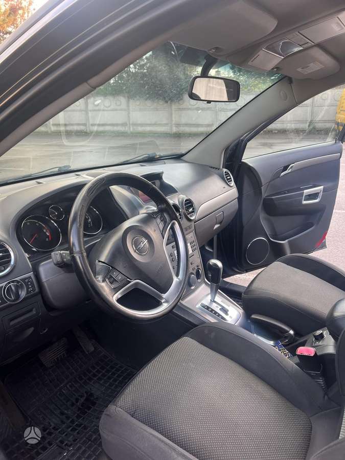 Opel Antara 2010 — photo 12