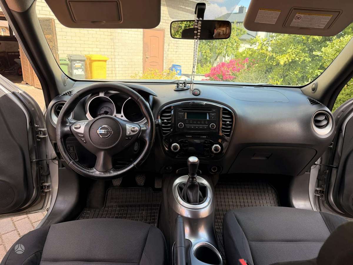 Nissan Juke 2011 — photo 8