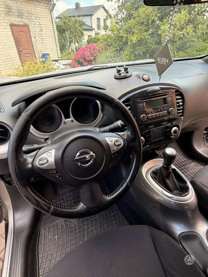 Nissan Juke 2011 — photo 9
