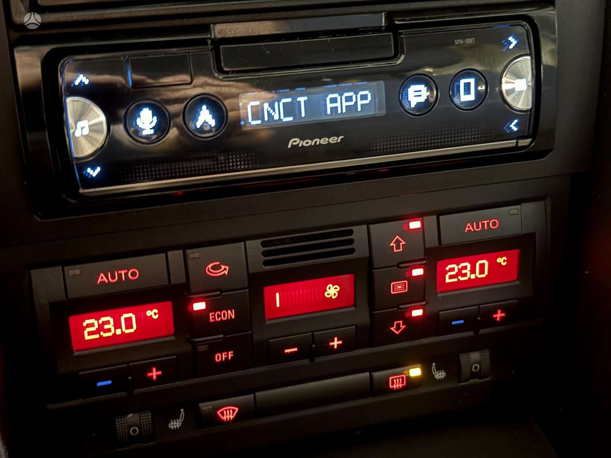 Audi A4 2008 — photo 16