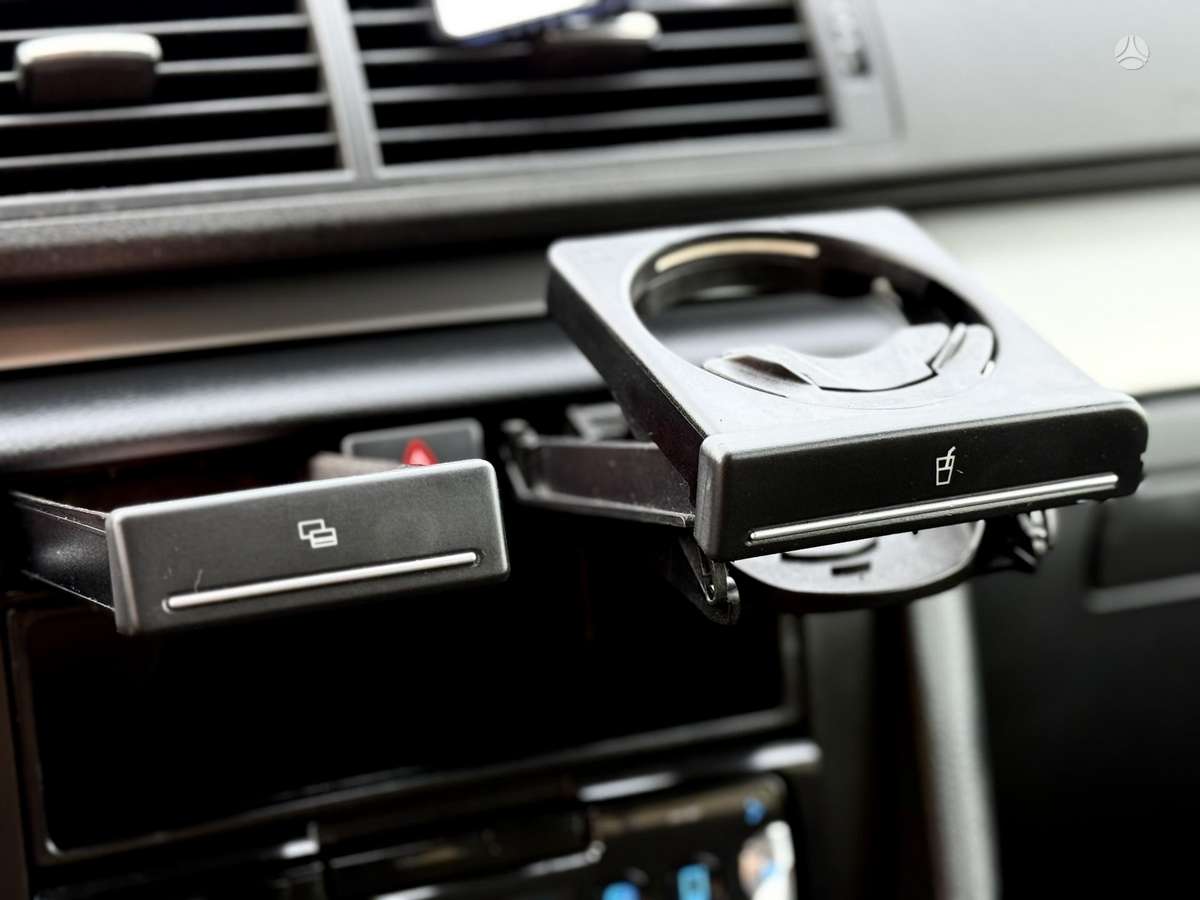 Audi A4 2008 — photo 18