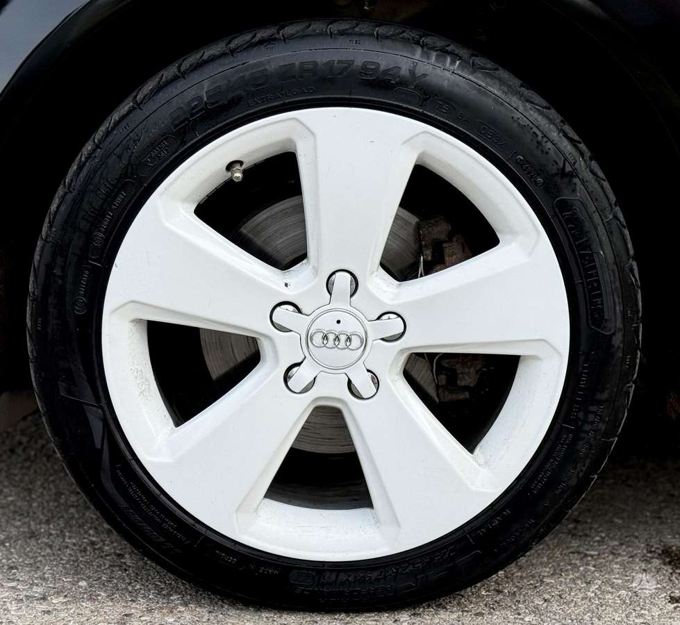 Audi A4 2008 — photo 6