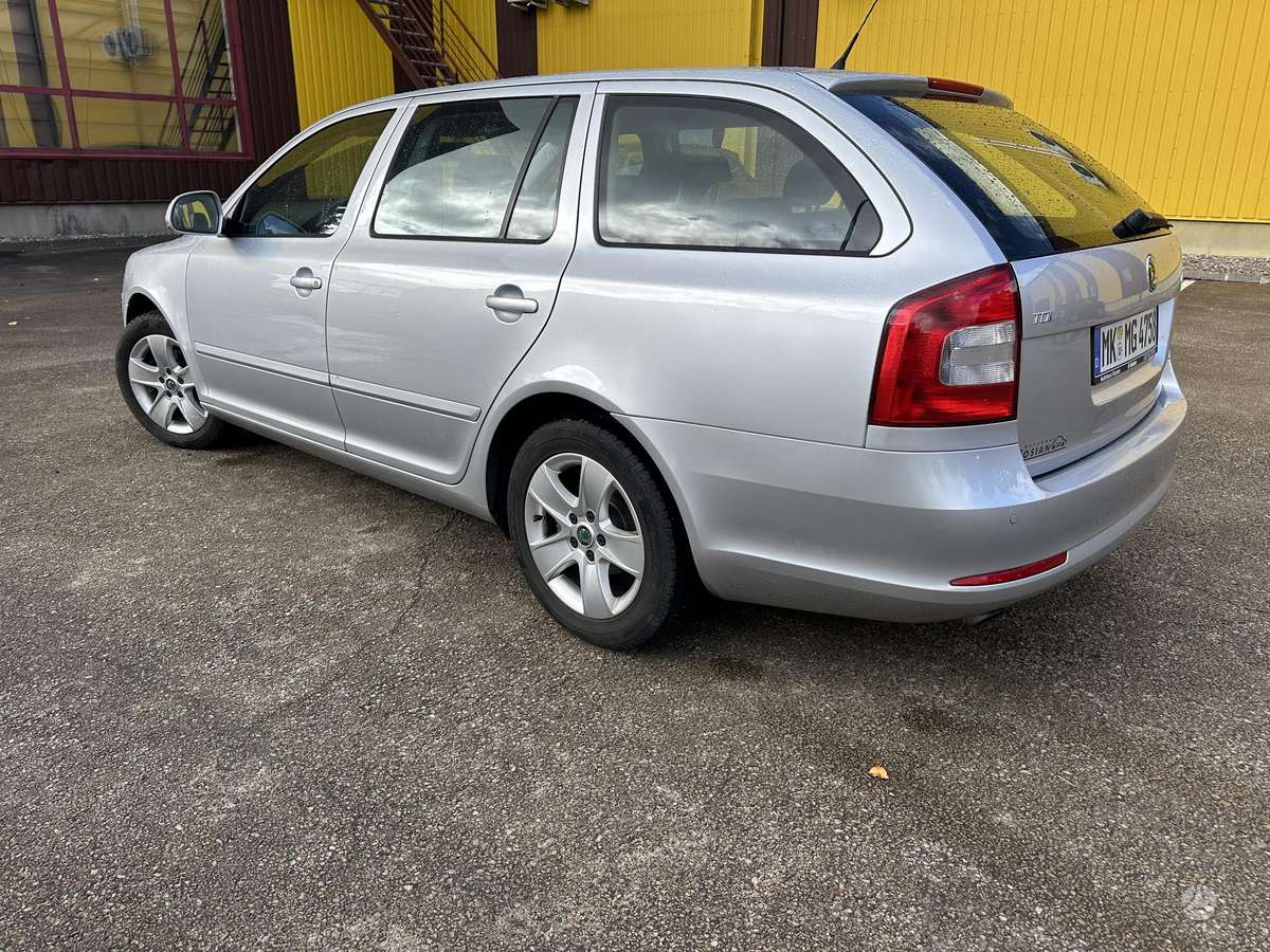 Skoda Octavia 2010 — photo 6