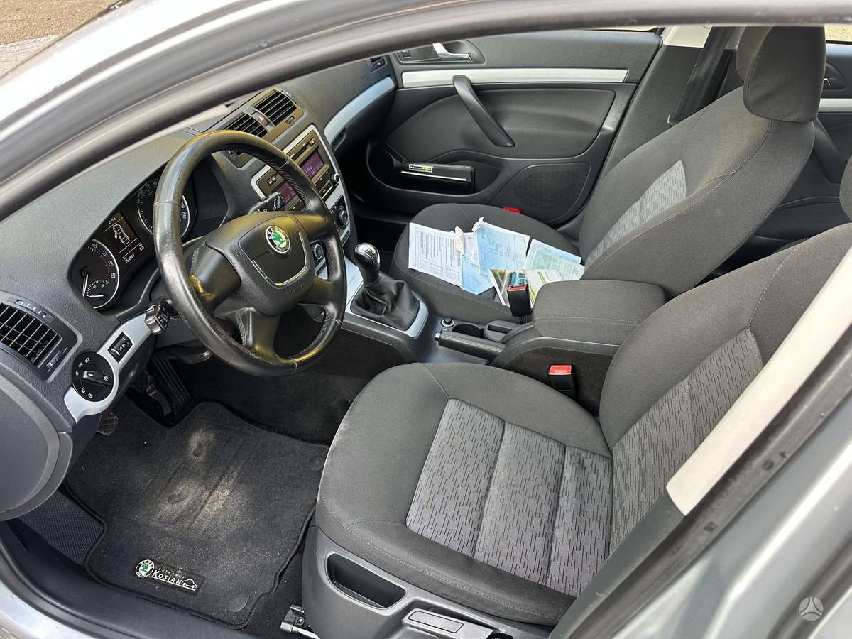 Skoda Octavia 2010 — photo 8