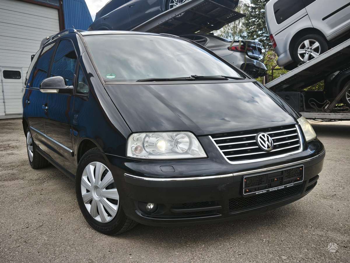 Volkswagen Sharan 2009 — салон