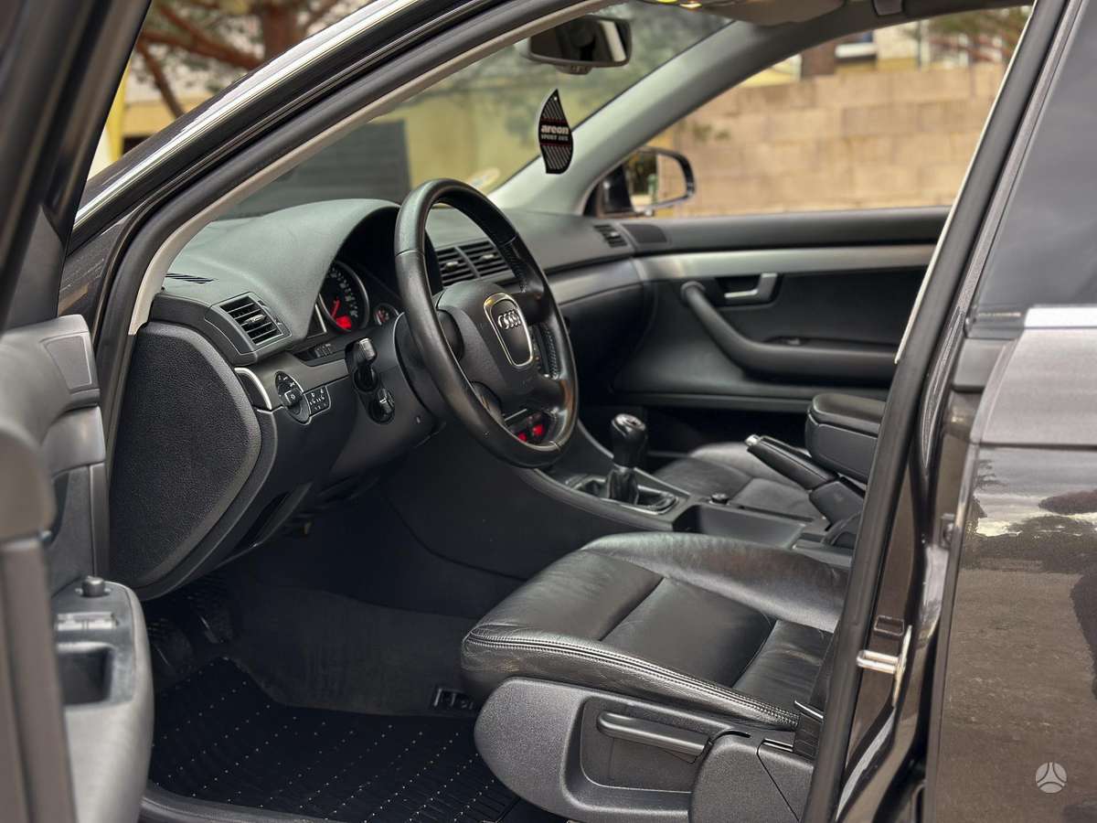 Audi A4 2007 — photo 26