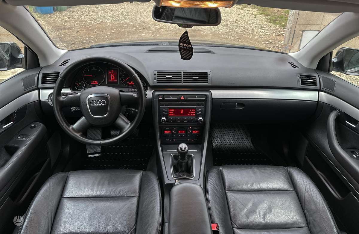 Audi A4 2007 — photo 28