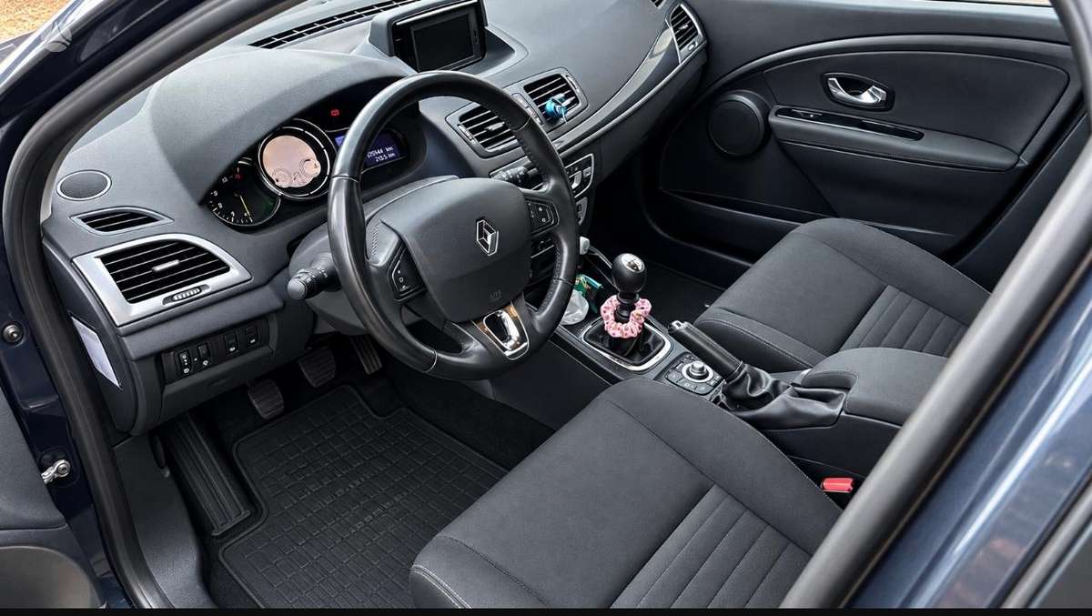 Renault Megane 2015 — interior