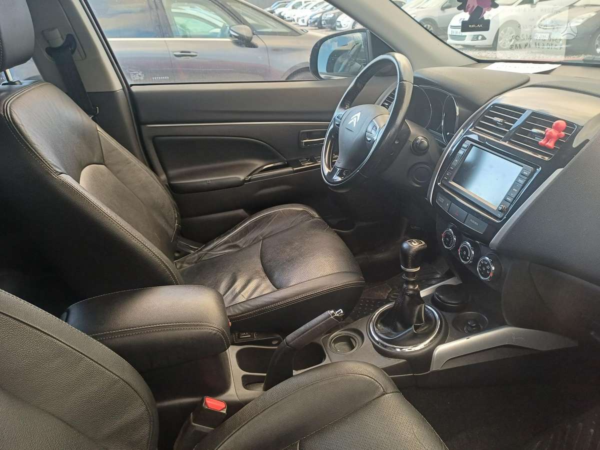 Citroen C4 2012 — photo 5
