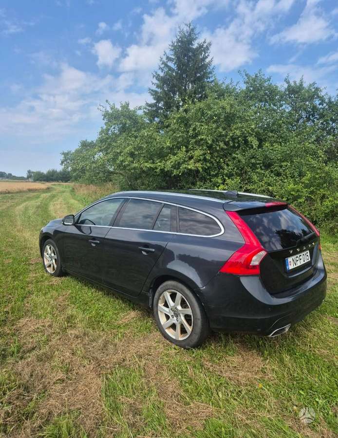 Volvo V60 2014 — photo 6