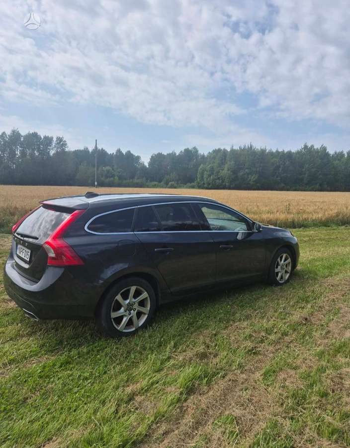 Volvo V60 2014 — photo 7