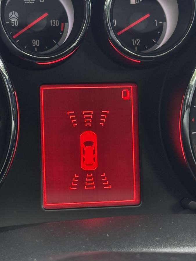 Opel Astra 2013 — photo 15