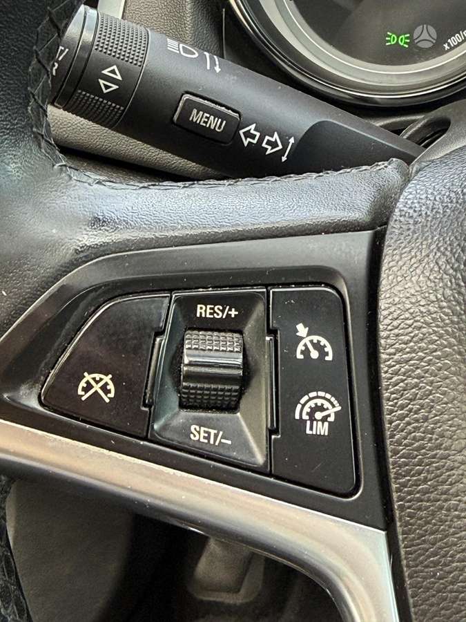 Opel Astra 2013 — photo 21