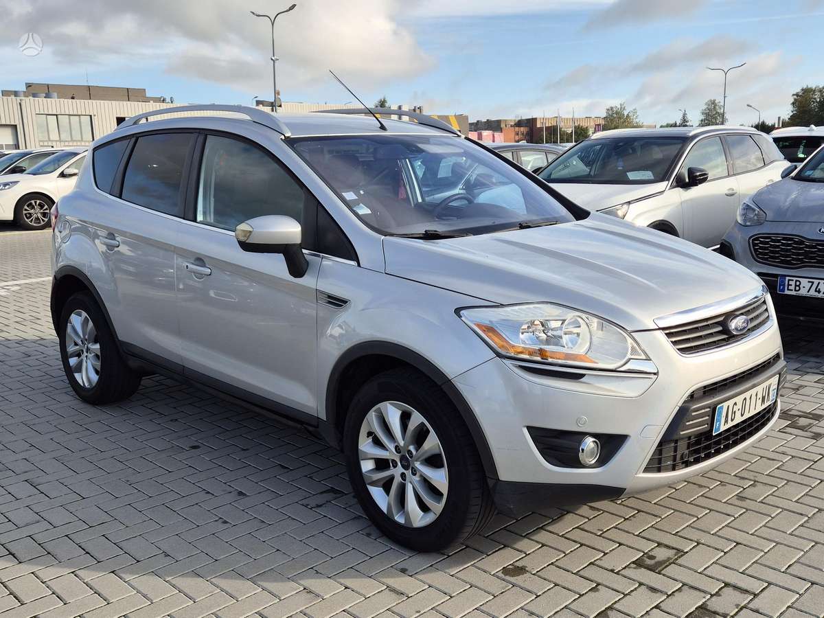 Ford Kuga 2009 — interior