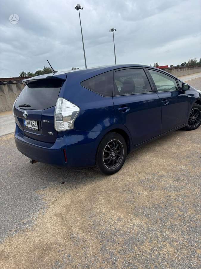 Toyota Prius+ 2013 — photo 13