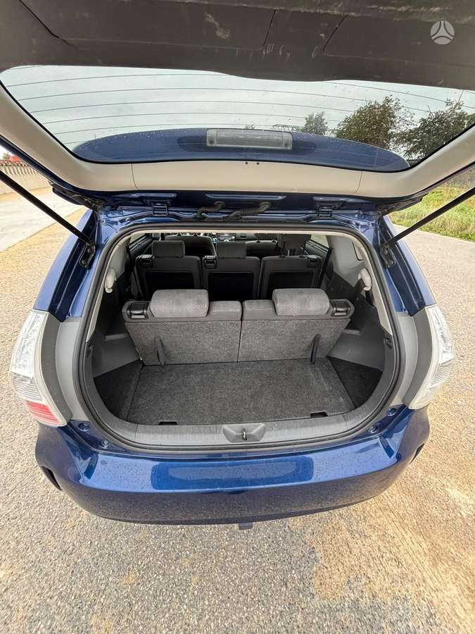 Toyota Prius+ 2013 — photo 8
