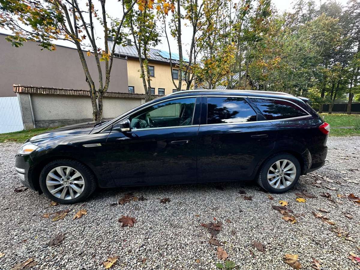 Ford Mondeo 2013 — engine 1600 cm³