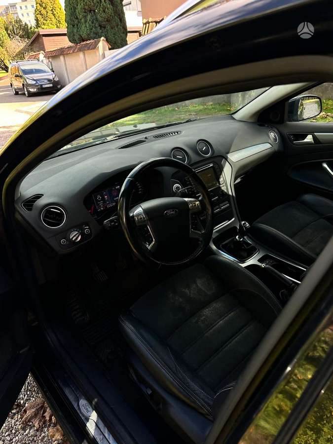 Ford Mondeo 2013 — photo 7