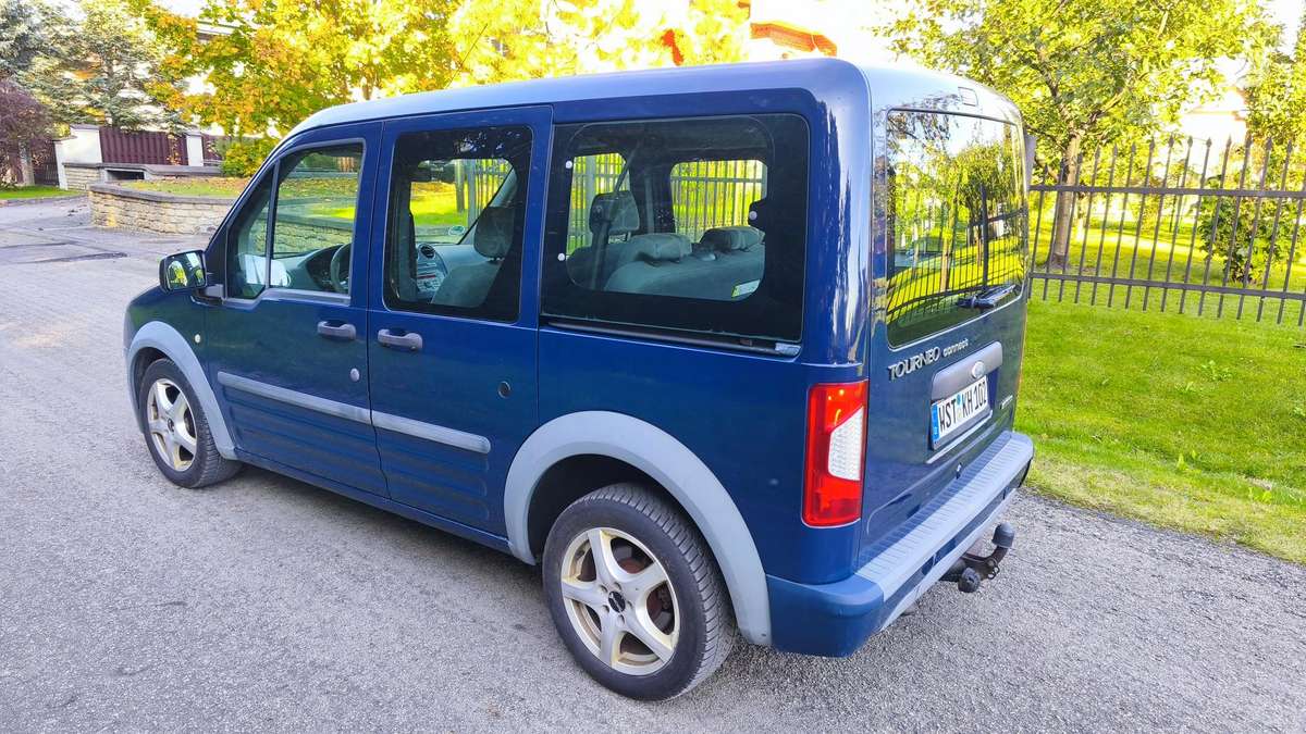 Ford Tourneo 2009 — салон