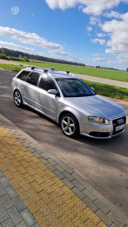 Audi A4 2007 — салон