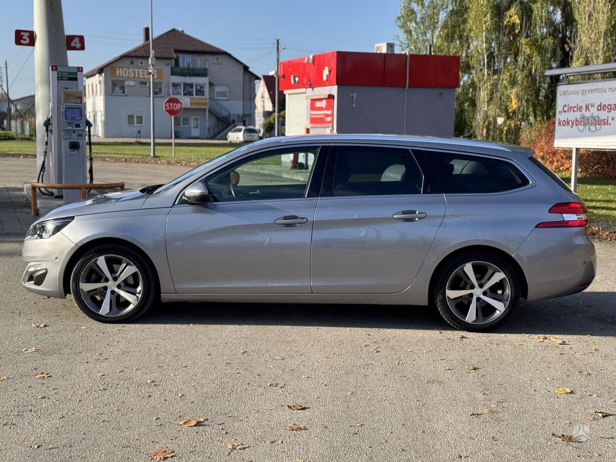 Peugeot 308 2015 — photo 8
